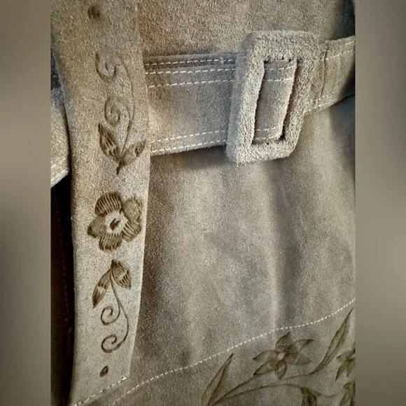 True Vintage 1960s Suede Embroidered Cape Poncho Floral - Picture 3 of 6